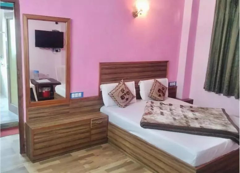 هتل Boho Stays Near Mall