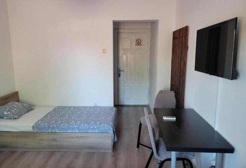 膳宿费 Vila Dalex