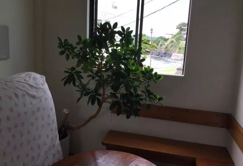 ベッドアンドブレックファースト Gourmet Pension Aoiumi