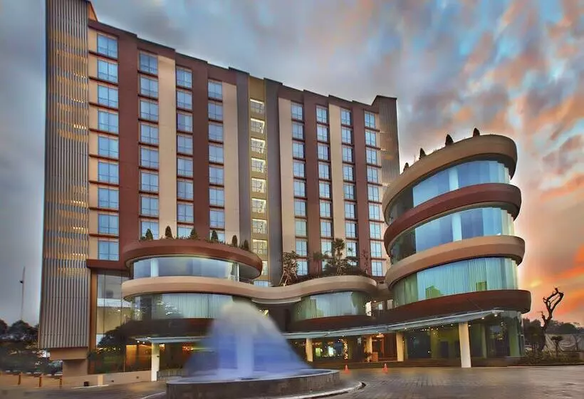 Hotelli Grand Soll Marina