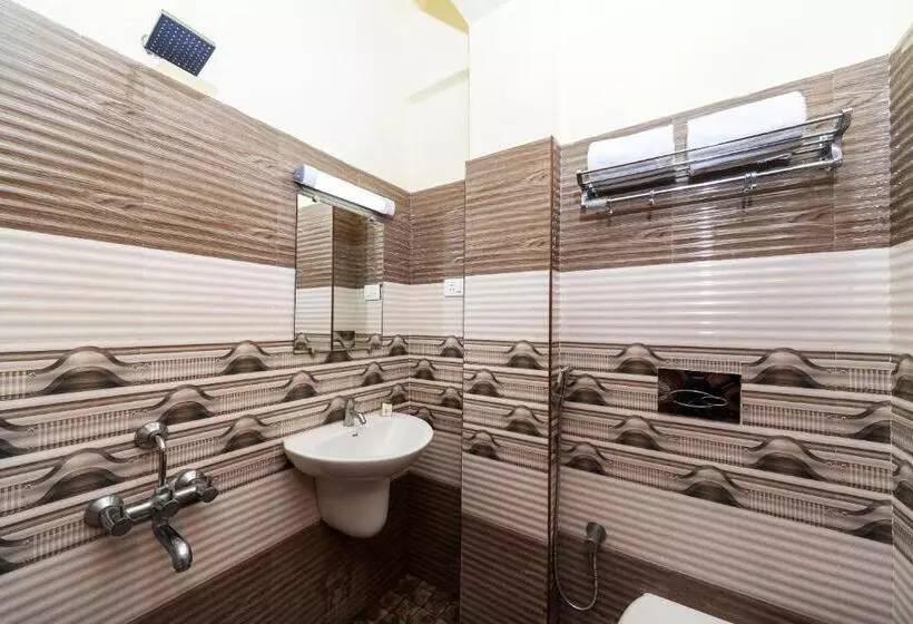 ホテル Oyo Rooms Golden Four Way Road Kanyakumari