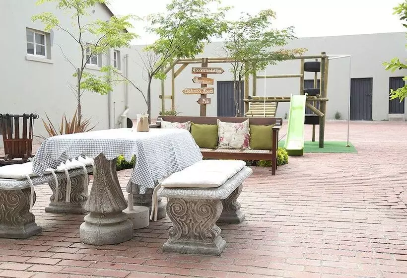 ホテル The Hamlet Country Lodge