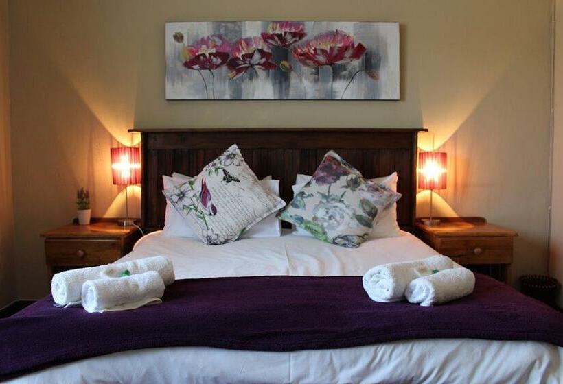 فندق The Hamlet Country Lodge