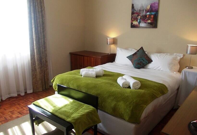 فندق The Hamlet Country Lodge