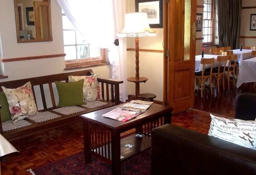 فندق The Hamlet Country Lodge