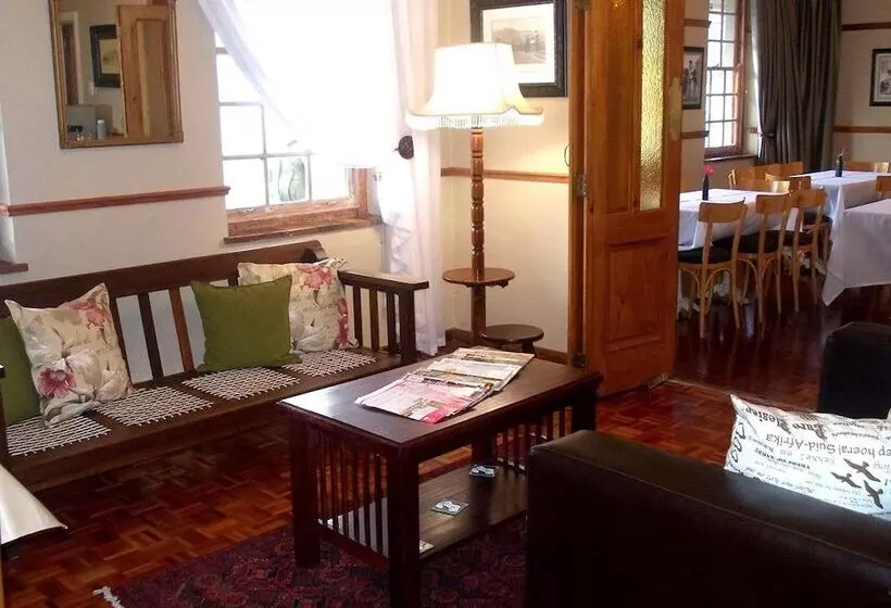 ホテル The Hamlet Country Lodge