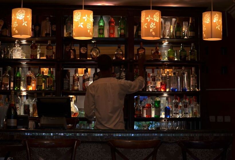 هتل The Riverside