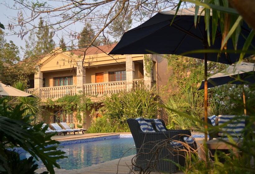 هتل The Riverside