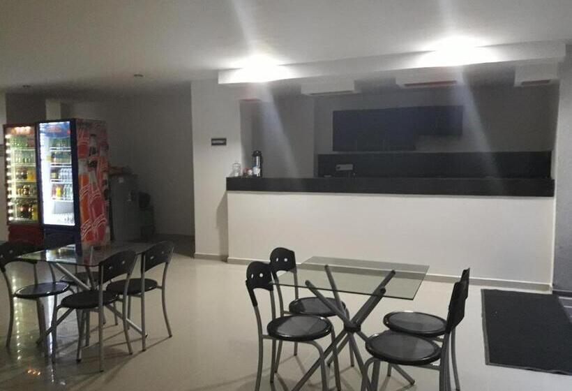 Hotel Valle De Beraca