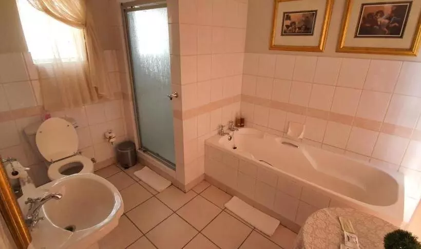 Acacia Westdene B&b