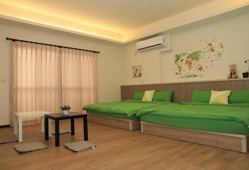 تختخواب و صبحانه Ann Home