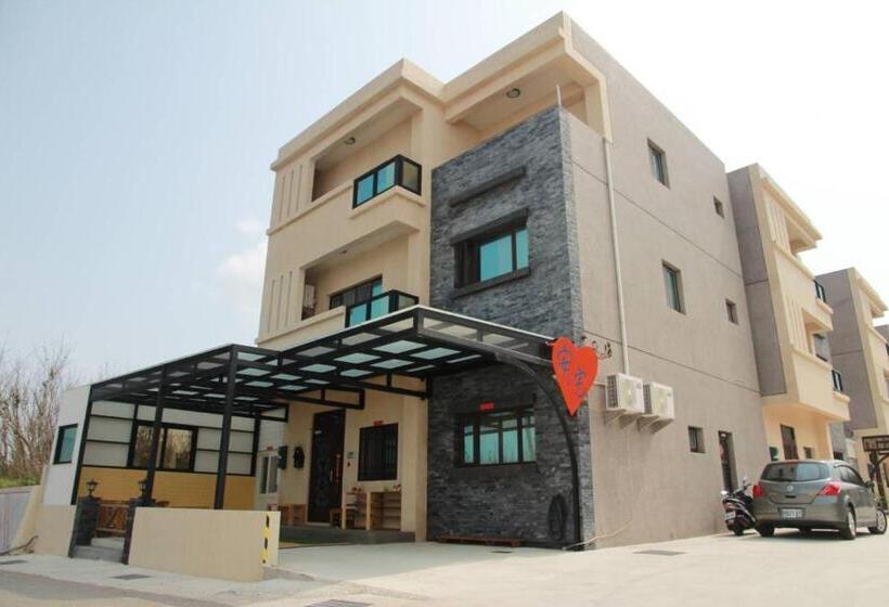 تختخواب و صبحانه Ann Home