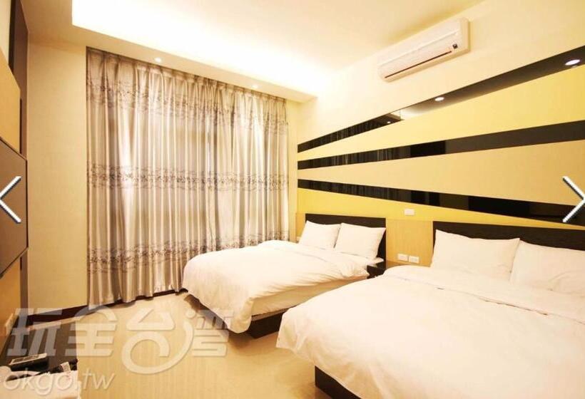 تختخواب و صبحانه Ann Home