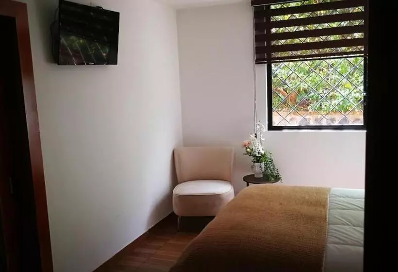 Bed & Breakfast Chapelet Hostal