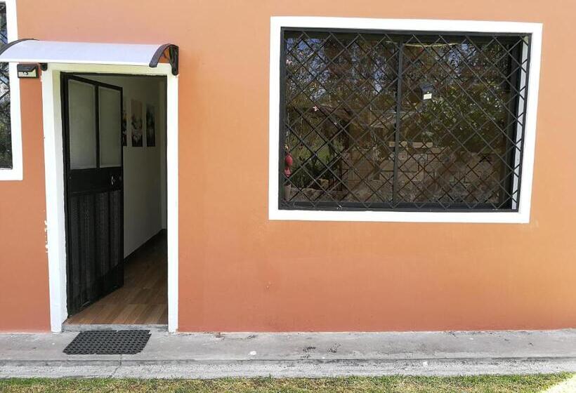 Bed and Breakfast Chapelet Hostal