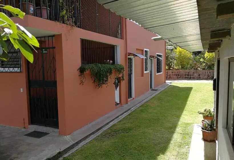 Bed & Breakfast Chapelet Hostal