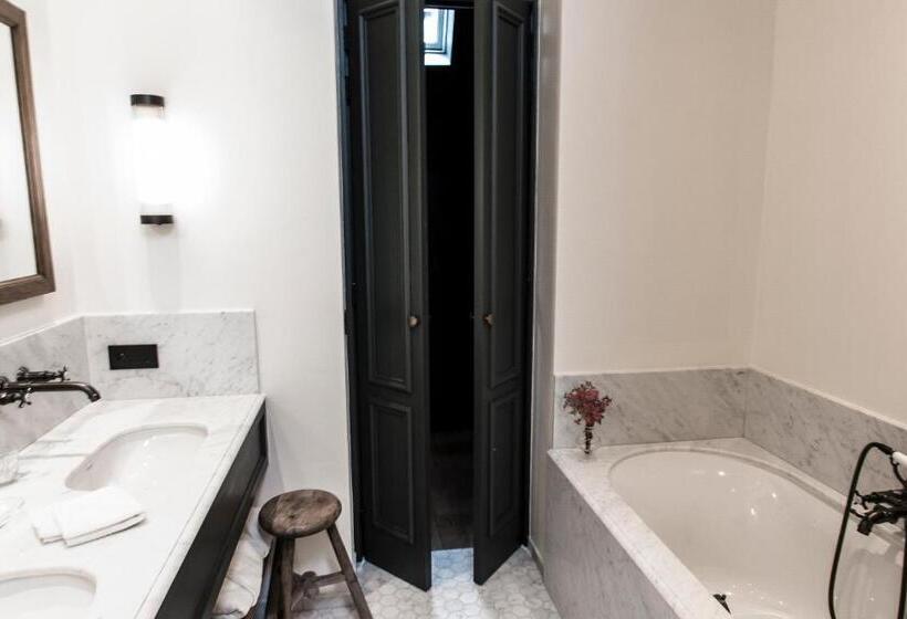 בית מלון כפרי 1898 The Post