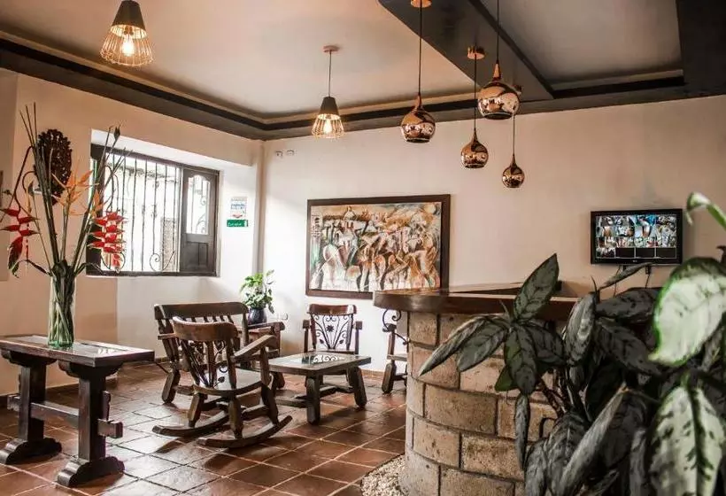 ホテル Los Portales Inn