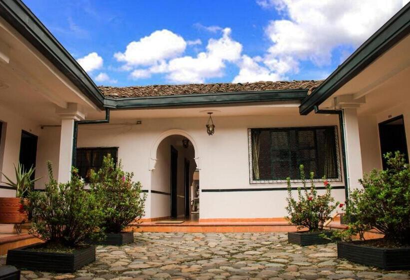 בית מלון כפרי Los Portales Inn