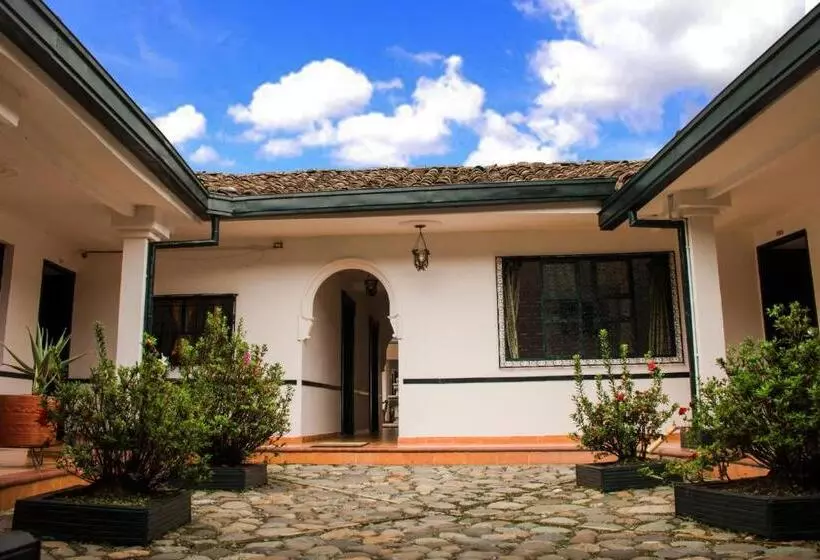 ホテル Los Portales Inn