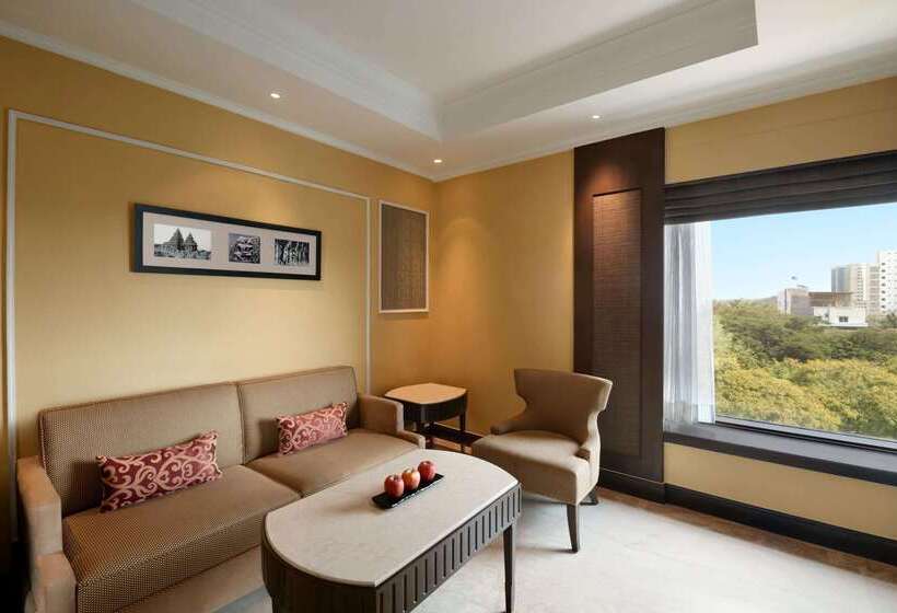 فندق Ramada Plaza Chennai