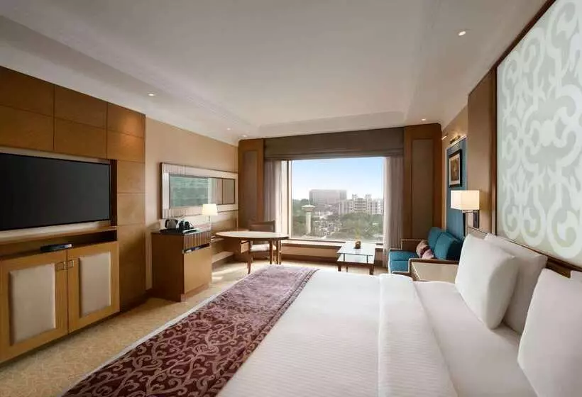 ホテル Ramada Plaza Chennai