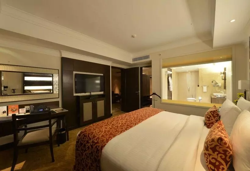 ホテル Ramada Plaza Chennai