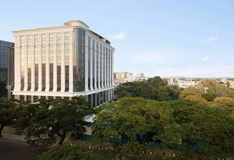 ホテル Ramada Plaza Chennai