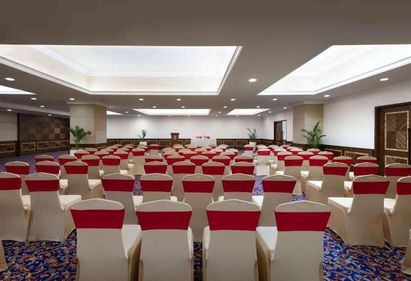 فندق Ramada Plaza Chennai