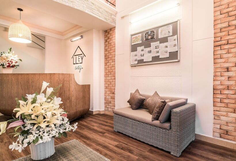 Alleyway Hostel Adults Only