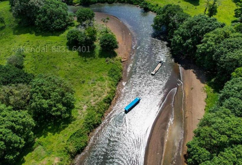 Hostel Tortuguero 7backpackers