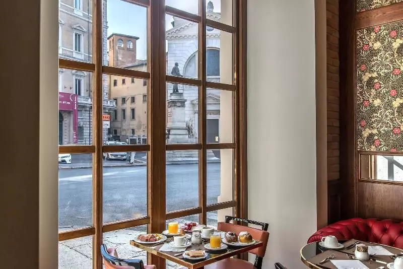Hotel Damaso
