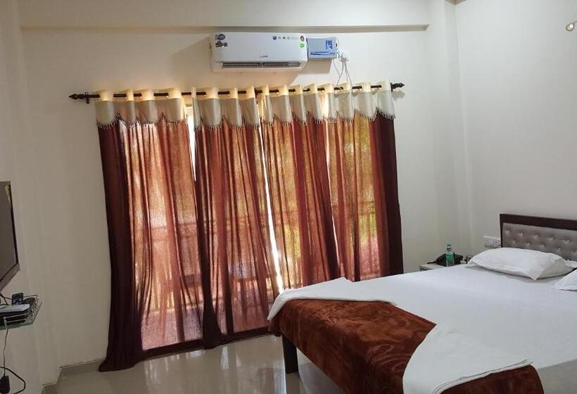 استراحتگاه Anand Agro Tourism Kashid