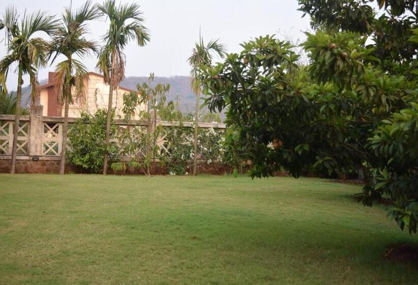 استراحتگاه Anand Agro Tourism Kashid