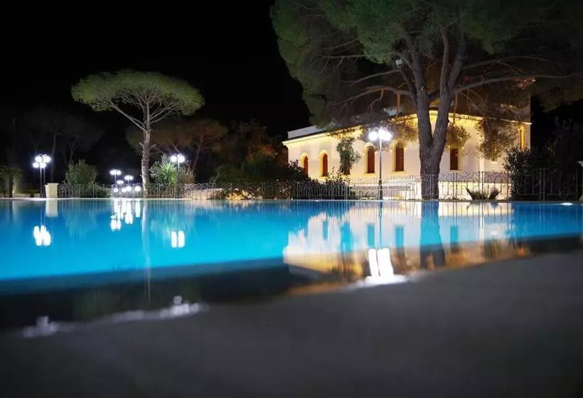 Lomakeskus Le Scuderie Di Villa Ravenna