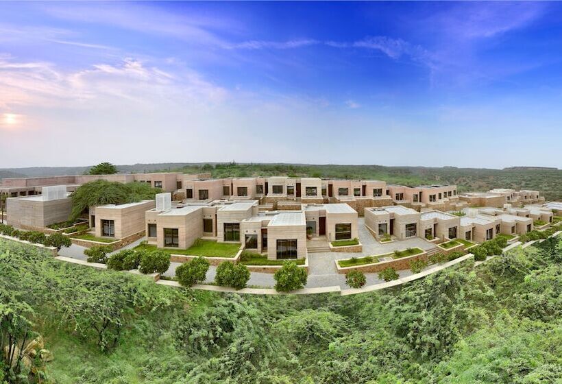 منتجع The Lalit Mangar