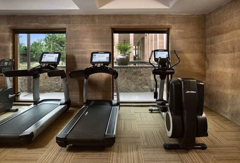 منتجع The Lalit Mangar