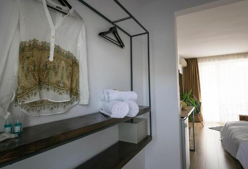 فندق The Mint Villa   Saint Vlas