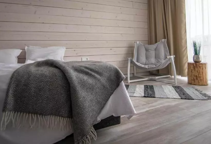 Hotelli The Mint Villa   Saint Vlas