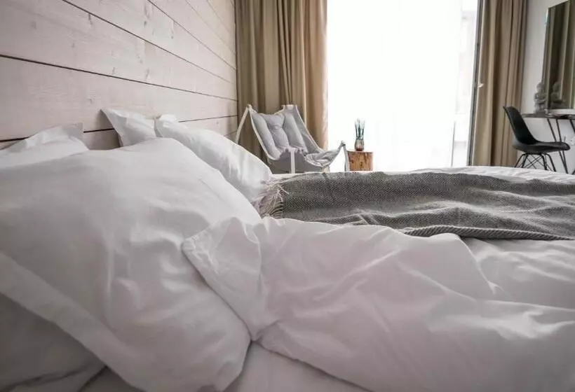 Hotelli The Mint Villa   Saint Vlas