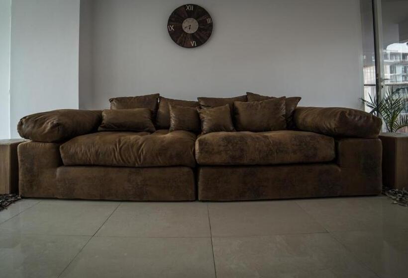 فندق The Mint Villa   Saint Vlas