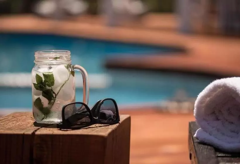 Hotelli The Mint Villa   Saint Vlas