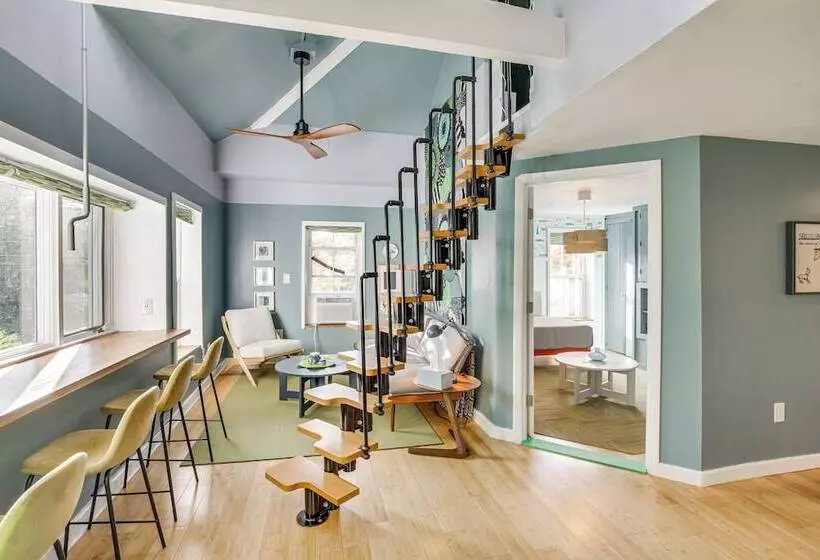3 Mi To Boothbay Harbor: Coastal Colorful Home!