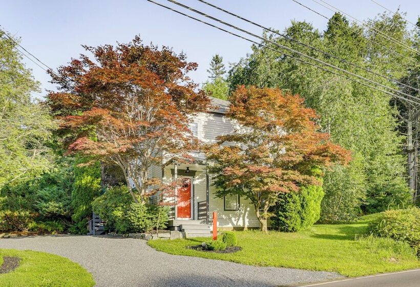 3 Mi To Boothbay Harbor: Coastal Colorful Home!