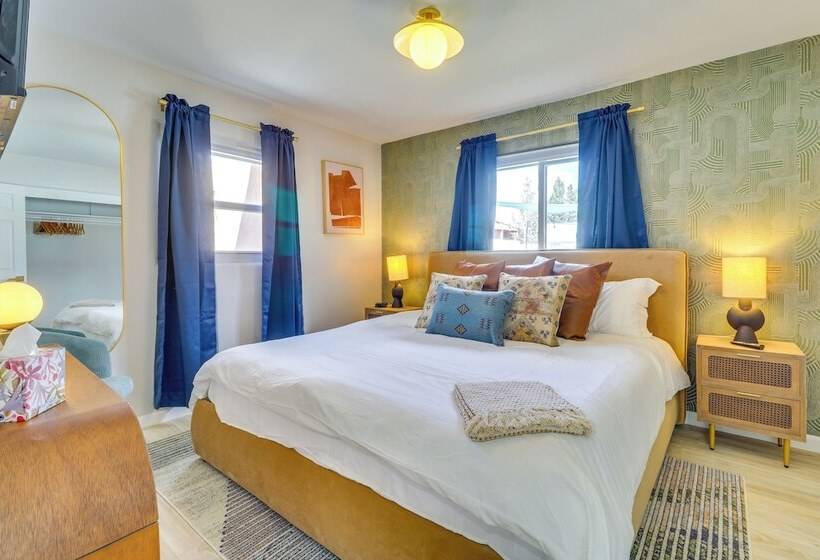 Albuquerque Retreat W/ Hot Tub Central Location!