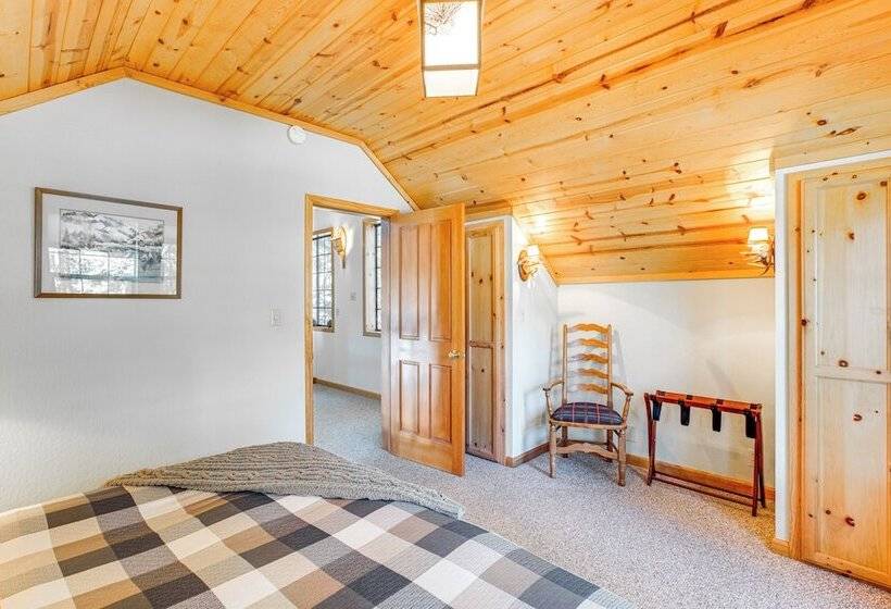 1 Mi To Skiing: Cabin W/ Deck In Bear Valley!