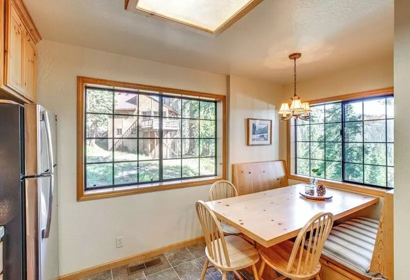 1 Mi To Skiing: Cabin W/ Deck In Bear Valley!