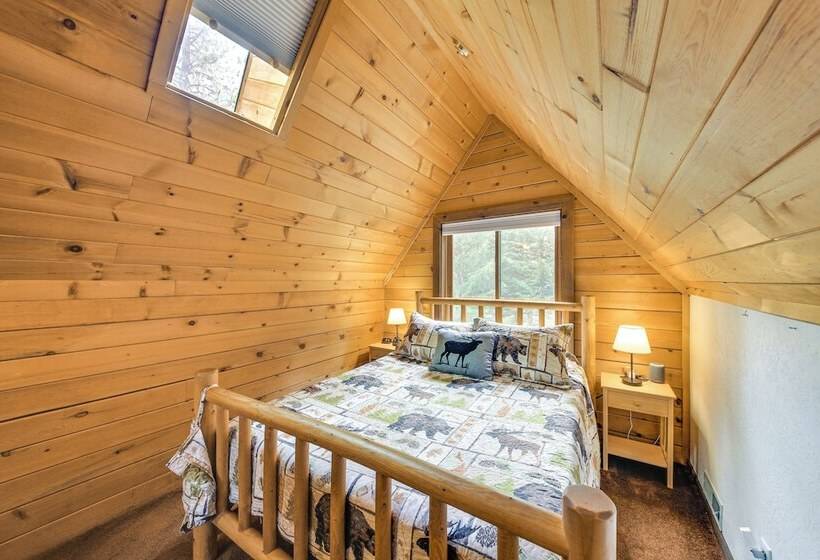 Cabin Near Lake Pend Oreille & Dtwn Sandpoint