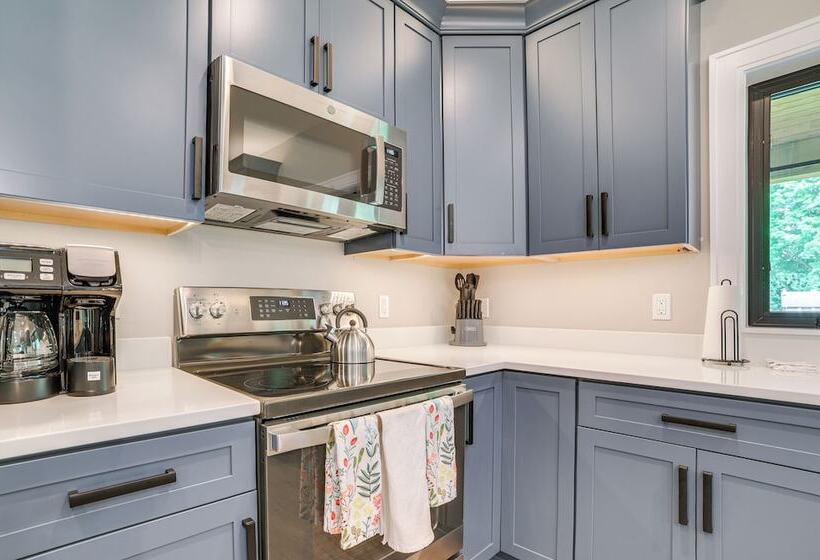 Cottage On Crooked River W/ Dock + Slip!