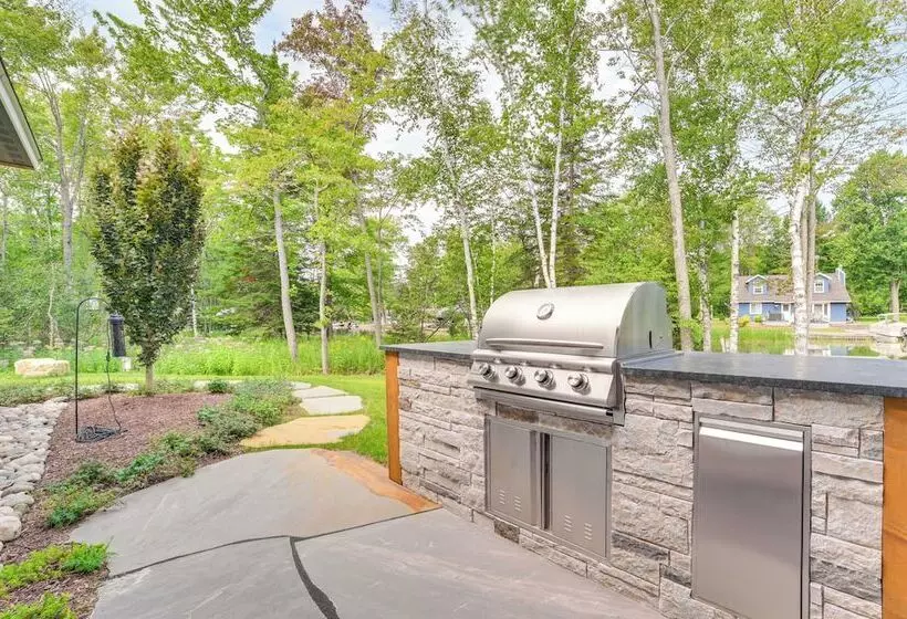 Cottage On Crooked River W/ Dock + Slip!